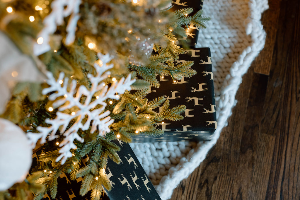 How to Decorate the Perfect Tree with Sullivans Home Decor