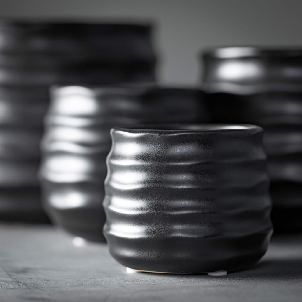 Ebony Ribbed Round Pots       