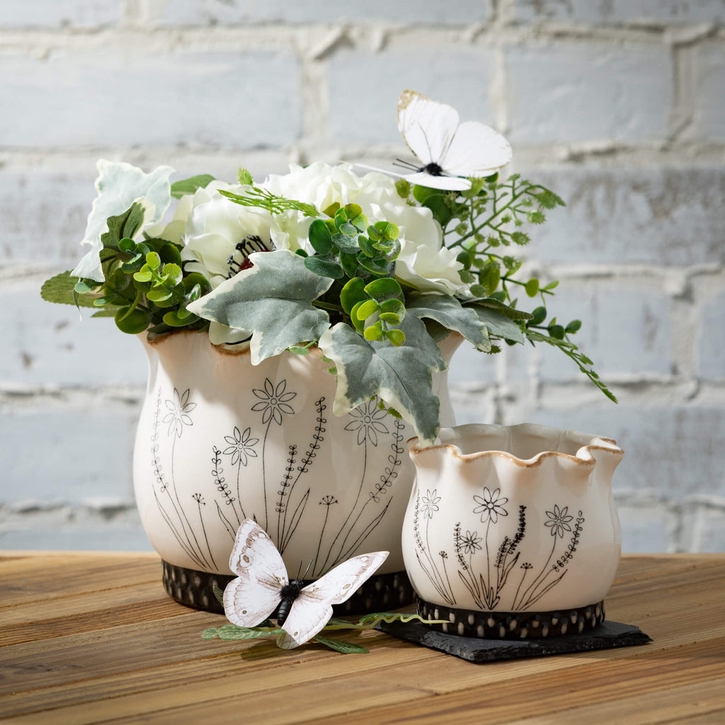 Scalloped Floral Planter Set 3