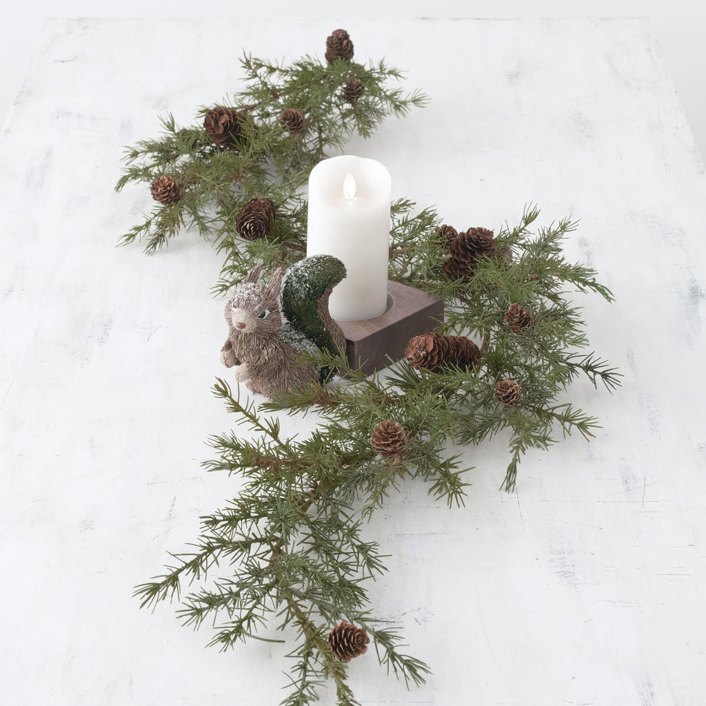 Wispy Pine & Pinecone Garland 