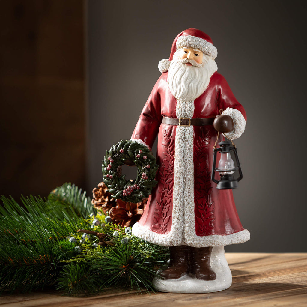 Woodland Santa With Wreath    