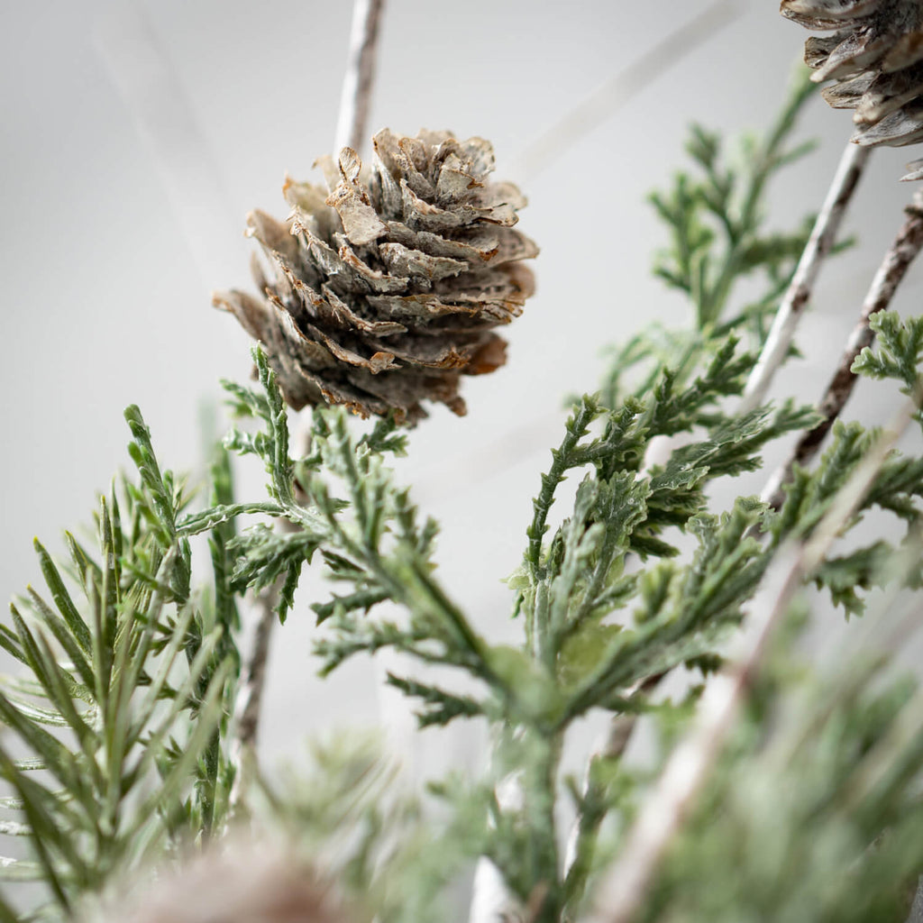 Frosted Cedar & Pinecone Spray