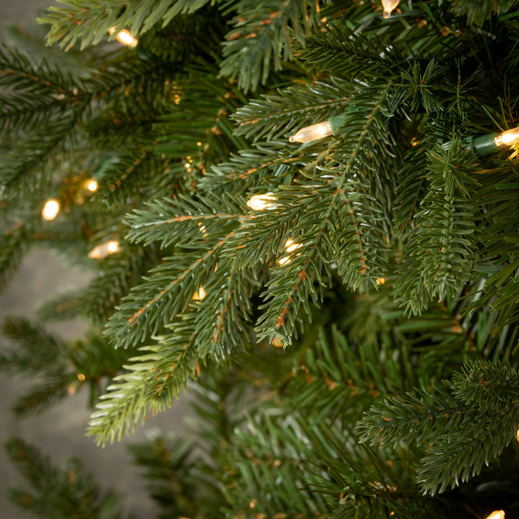 9' Lit Christmas Pine Tree    