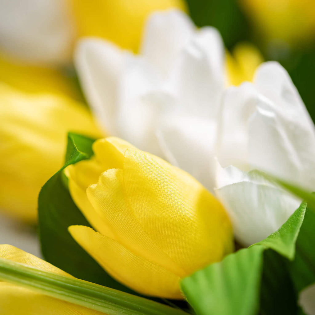 Full Flowering Tulip Garland  