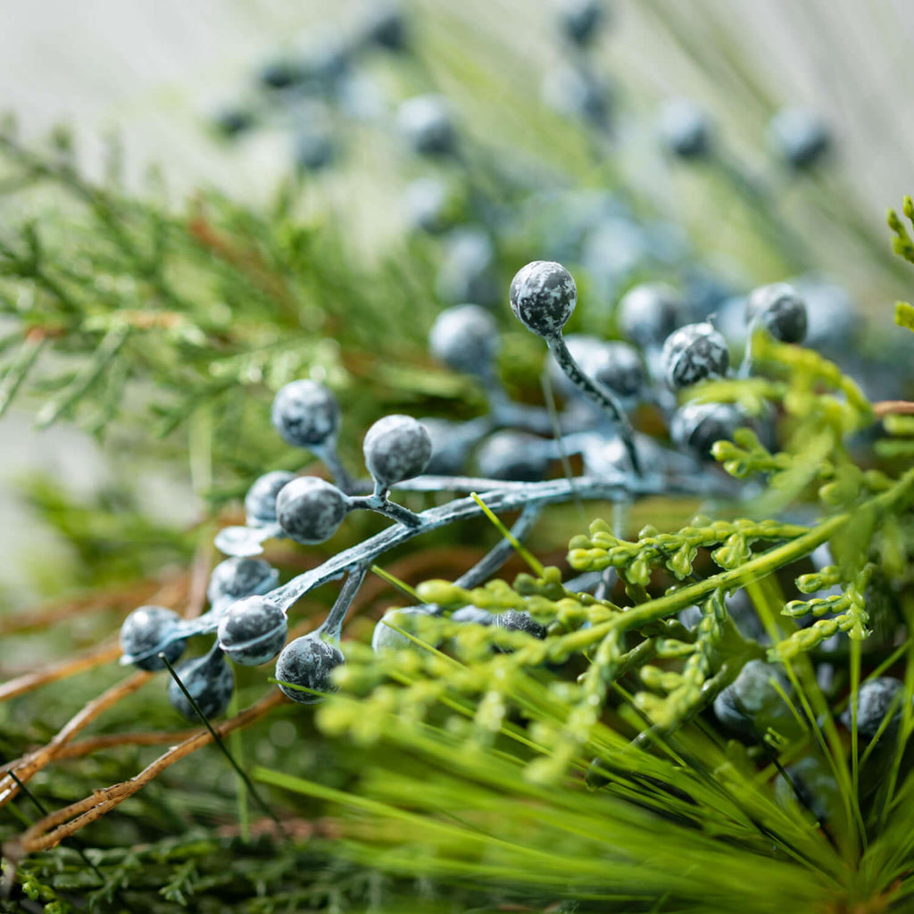 30" Juniper Wreath            