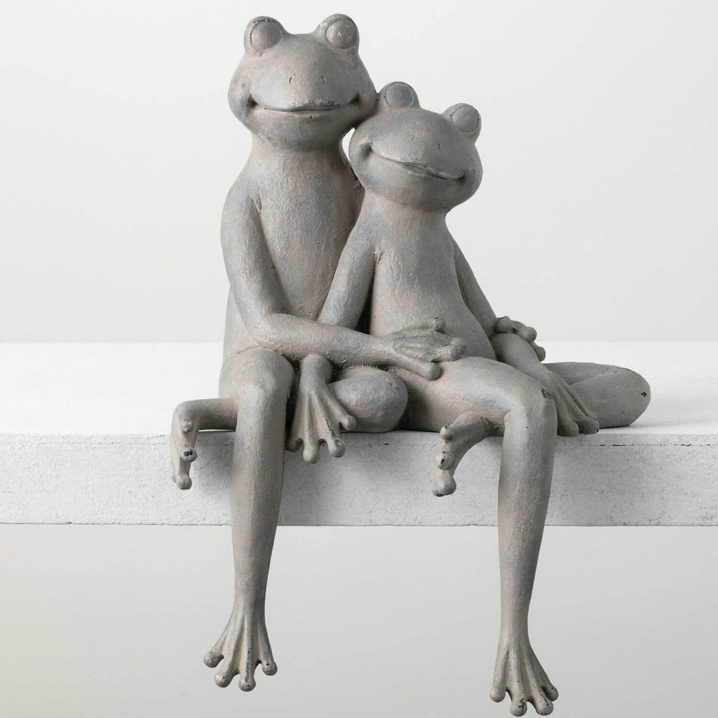 Sitting Gray Frog Couple      