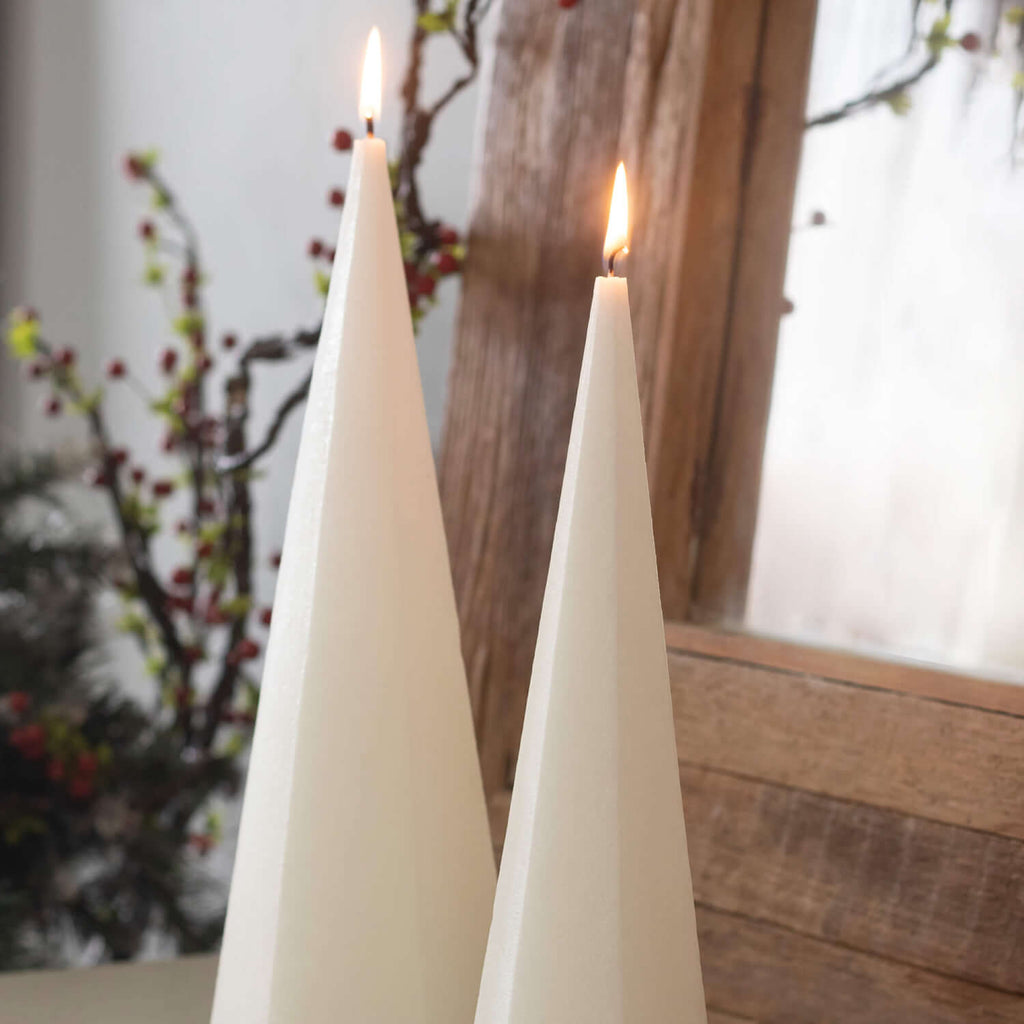 Snow White Spire Candle       