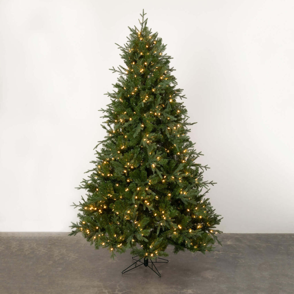 7.5' Lighted Natural Pine Tree