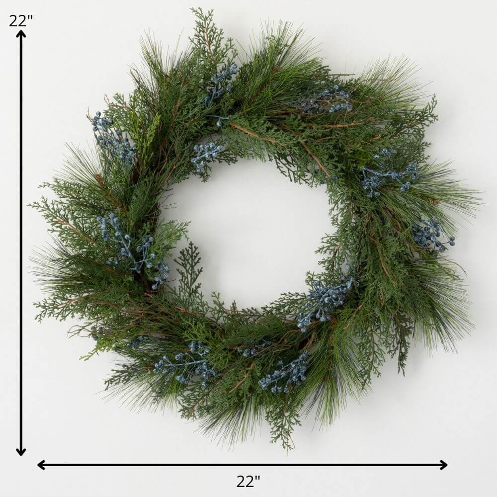 22" Juniper Wreath            